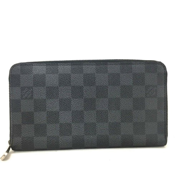 Louis Vuitton Handbags - 💯 Auth Louis Vuitton Zippy Organizer Graphite